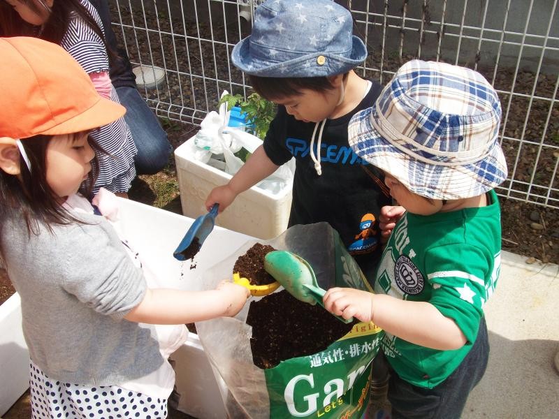 なかよし保育園サムネイル